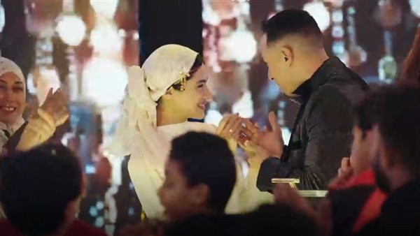 خطوبة هدى المفتي وخالد مختار ضمن أحداث مسلسل 80 باكو