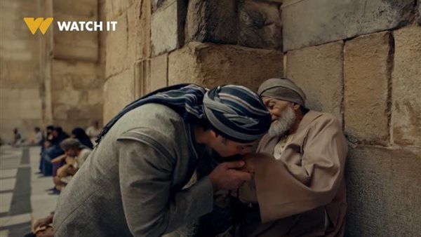 ياسر جلال يقبل يد صالح العويل في آخر ظهور له قبل رحيله بمسلسل جودر 2