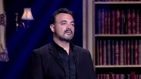 عمرو محمود ياسين يتعاقد على تقديم مسلسل جديد 45 حلقة