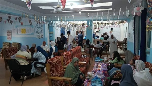 جبر الخواطر.. طلاب كلية التربية بالسادات ينظمون حفل إفطار لنزلاء دار المسنين