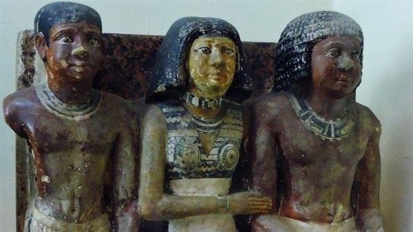 المتحف المصري بالتحرير يعلن عرض مجموعة من تماثيل الأفراد بمصر القديمة