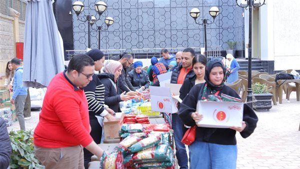 بنك مصر يشارك في مبادرة كرتونة الخير.. ويوزع 100 ألف عبوة غذائية خلال رمضان