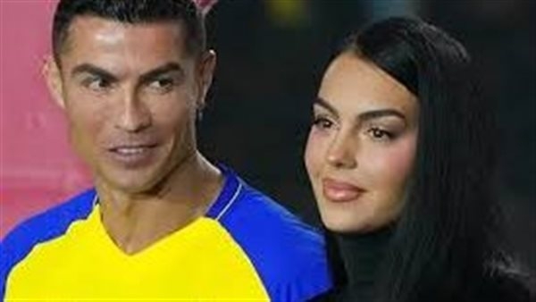 كريستيانو رونالدو وجورجينا يقتنيان طائرة فاخرة.. ما القصة؟