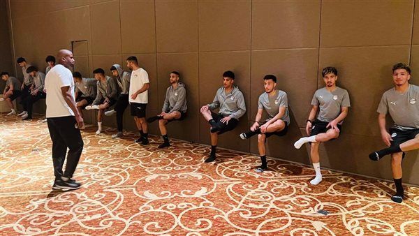 أسامة نبيه يستهل معسكر الشباب في قطر بمحاضرة عن إيجابيات وسلبيات ودية زد