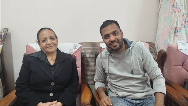 أول تعليق للأم المثالية بقنا: ربيت ولادي بمرتب 1000 جنيه.. وتعبت لحد ما طلعتهم دكاترة