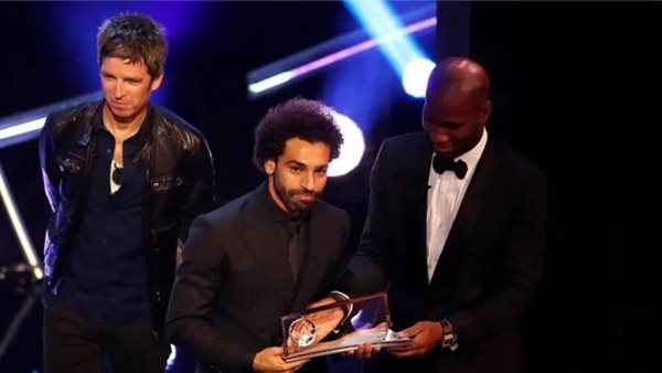 محمد صلاح يحصد جائزة بوشكاش بـ R2 تاريخية