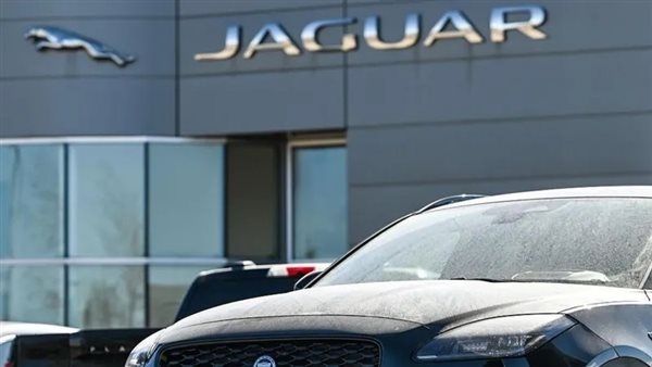 جاكوار لاند روفر البريطانية توقف شحناتها إلى أمريكا بسبب الرسوم الجمركية