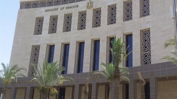 المالية تقبل 466 عرضا لبيع أذون خزانة محلية بقيمة 80 مليار جنيه