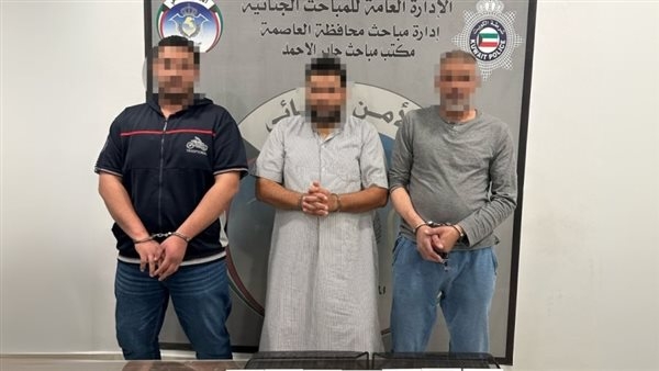 ضبط عصابة مصرية سورية بتهمة سرقة البيانات البنكية وتهريب الهواتف بالكويت