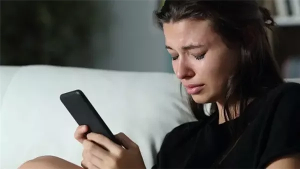 بعد انتشار تطبيقات إزالة الملابس.. خبير أمني سيبراني يكشف طرق الحماية من تزييف الصور الشخصية