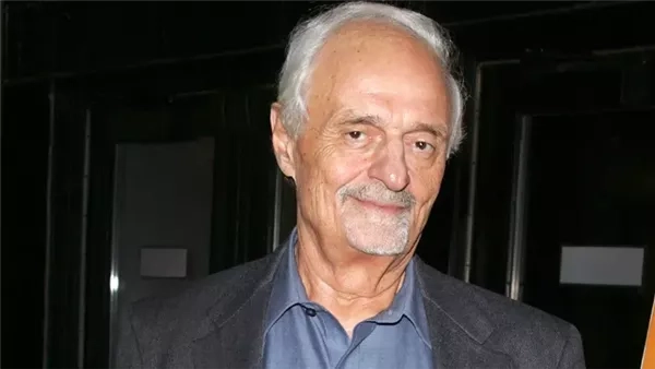 بعد رحيله.. أبرز المعلومات عن الكندي تيد كوتشيف مخرج سلسلة أفلام رامبو الشهيرة