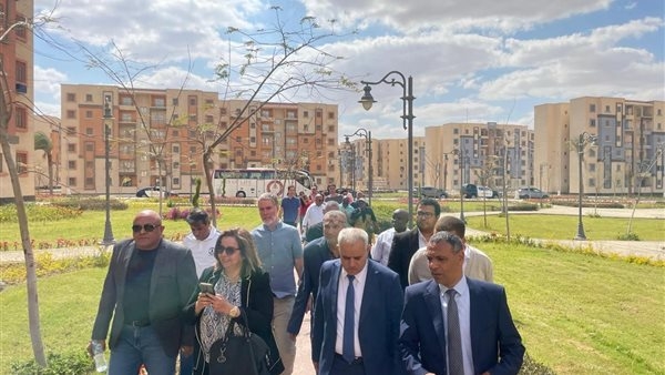 مسئولو 10 بنوك دولية يزورون وحدات سكن لكل المصريين بمدينة حدائق العاصمة