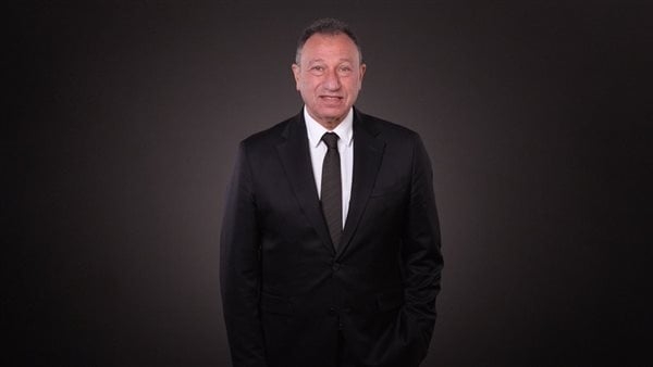 الخطيب يهنئ لاعبي يد الأهلي بعد الفوز على الزمالك والتتويج بكأس مصر