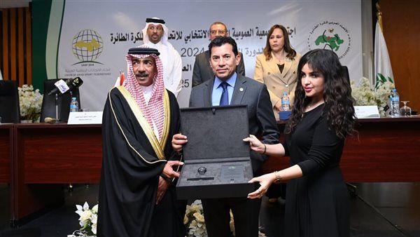 وزير الرياضة يشهد الجمعية العمومية للاتحاد العربي للكرة الطائرة