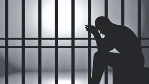 المؤبد وغرامة نصف مليون جنيه لعامل للإتجار في الهيروين بقنا