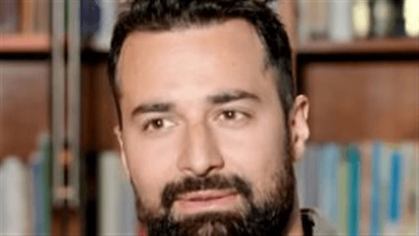 رد أحمد حاتم على ارتباطه بهنا الزاهد