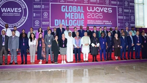 وزير الثقافة يشارك في صياغة إعلان الحوار الإعلامي العالمي ضمن قمة WAVES 2025 في مومباي