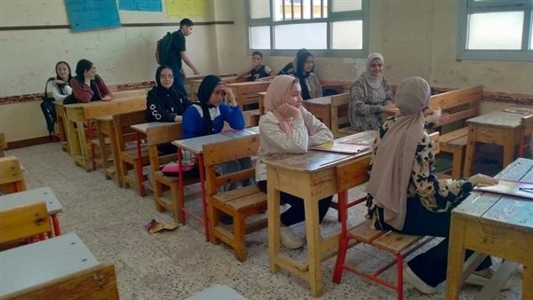 اليوم.. 9831 طالبًا وطالبة يؤدون امتحانات الشهادة الإعدادية بالبحر الأحمر