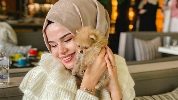 صور بنات طبيعية.. بوسترات واقعية أقرب للحقيقة