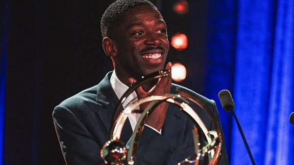 رسميًا.. عثمان ديمبلي يفوز بجائزة أفضل لاعب بالدوري الفرنسي هذا الموسم