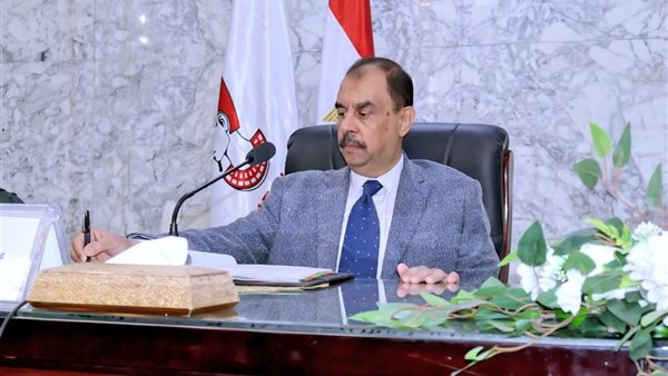 محافظ سوهاج يعقد اجتماعًا لبحث الموقف التنفيذي لمشروعات حياة كريمة بمركز جرجا
