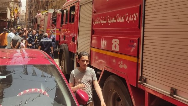حريق مصنع عطور بالمنطقة الصناعية في بدر