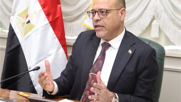 رواتب تصل لـ4000 درهم شهريًا.. وزير العمل يعلن توافر 1072 وظيفة في شركة مقاولات بالإمارات