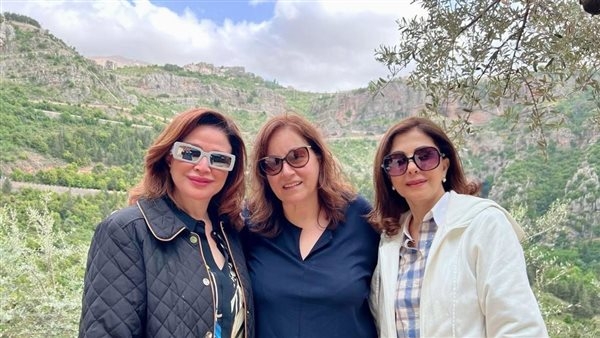 إلهام شاهين تنشر صورا صحبة ماجدة الرومي وكلوديا مارشيليان خلال زيارتها إلى لبنان