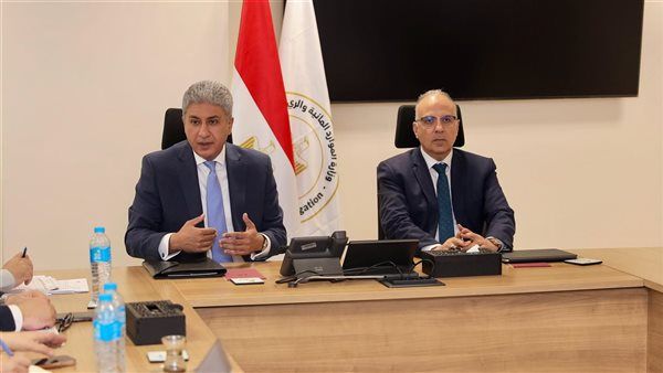 وزيرا السياحة والري يبحثان خطوات تسهيل إجراءات إصدار التراخيص الواقعة على نهر النيل