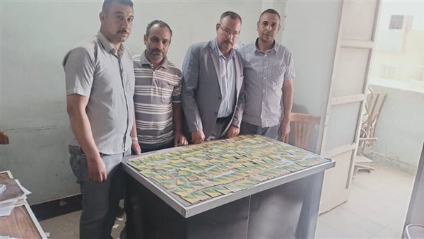 للاستيلاء على الدعم وتحقيق ربح غير مشروع.. محافظ أسيوط: ضبط 1000 بطاقة تموينية بحوزة تاجر