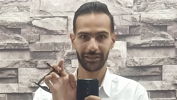 صديق محامي الزقازيق يكشف اللحظات الأخيرة قبل تخلصه من حياته