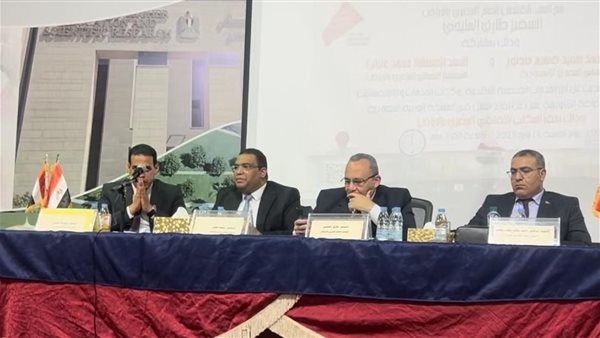 لقاء تفاعلي لأبناء الجالية المصرية مع مسؤولي البعثة الدبلوماسية بالرياض