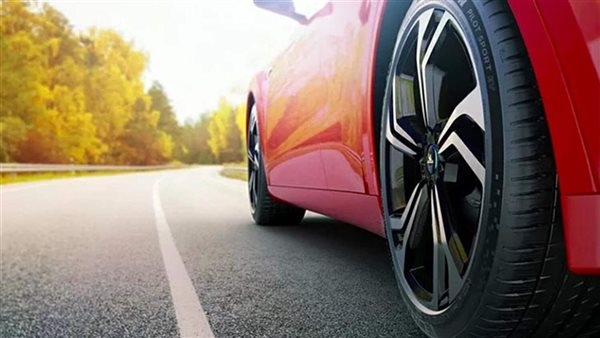 كيف تحمي نفسك من مخاطر إطارات السيارات؟