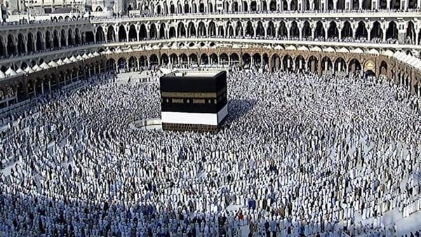 هل يجوز توكيل شخص لأداء بعض مناسك الحج عني؟.. أمينة الفتوى تُجيب