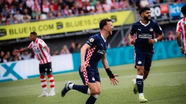 بعد منافسة مع أياكس.. آيندهوفن بطلًا للدوري الهولندي للمرة الثانية على التوالي