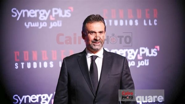 اليوم.. كريم عبد العزيز بطل العروض في مصر والسعودية بفيلم المشروع X ومسرحية الباشا