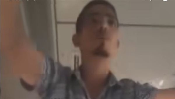 أول تعليق من الأب صاحب فيديو القطار بعد استغاثته بالدكتور مجدي يعقوب لعلاج صغيره من مرض القلب: ابني محتاج عملية في أسرع وقت وسيارة إسعاف لنقله