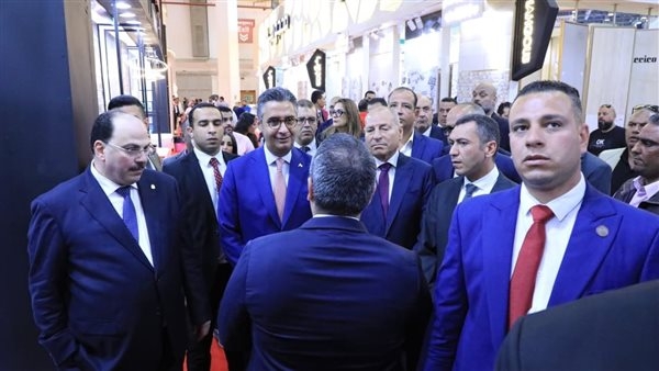 بمشاركة أكثر من 85 شركة مصرية.. وزير التموين ومحافظ القاهرة يفتتحان معرض سيراميكا ماركت لتجهيزات المنزل
