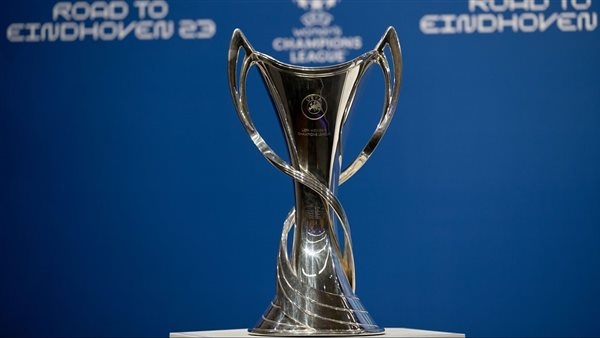قبل نهائي برشلونة وأرسنال.. لصوص يعيدون كأس دوري أبطال أوروبا للسيدات بعد سرقته