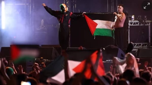 بعد اتهام أحد أعضائها برفع علم حزب الله.. فرفة نيكاب الأيرلندية تواصل دعمها لفلسطين بحفلها في لندن