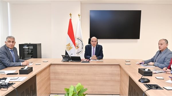 وزير الري يتابع جاهزية البحيرة لفترة أقصى الاحتياجات المائية.. ويوجه بإنهاء أعمال تطهيرات الترع خلال 10 أيام
