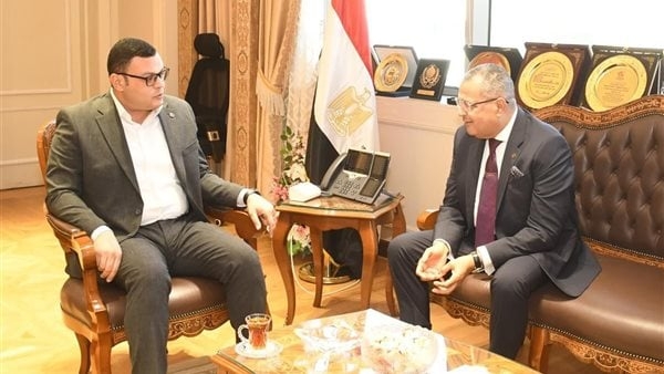 وزير الإسكان يوجه بدراسة احتياجات جنوب سيناء من المشروعات السكنية وشبكات المياه