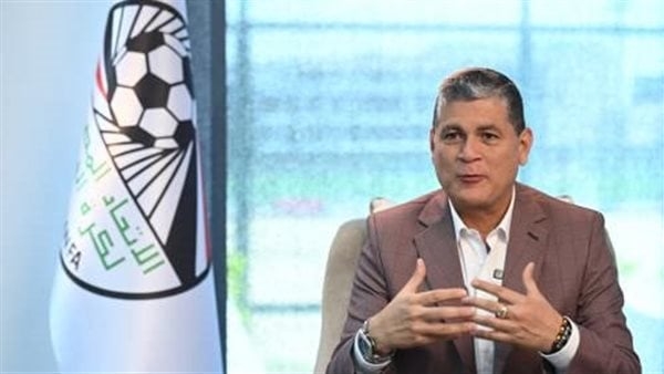 أوسكار رويز رئيس لجنة الحكام: نحن مستقلون في قراراتنا.. ولا ننظر إلى ألوان القمصان