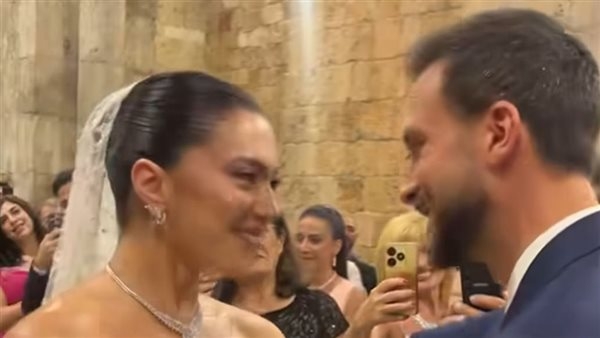 الصور الأولى من حفل زفاف اللبنانية ستيفاني عطا لله على جوزيف عبود