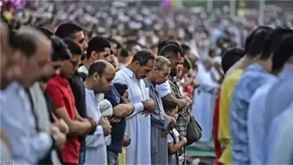 هل يجوز عدم صلاة الجمعة يوم العيد؟.. رد الإفتاء