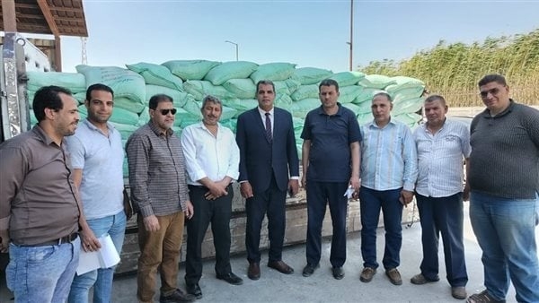ضبط سيارة محملة بأكثر من 7 أطنان دقيق بلدي مدعم قبل بيعها بالسوق السوداء في البحيرة