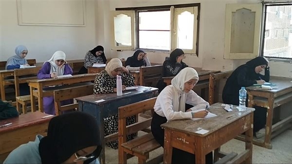 الفيوم تُنهي استعداداتها لانطلاق امتحانات نهاية العام الدراسي للشهادة الإعدادية