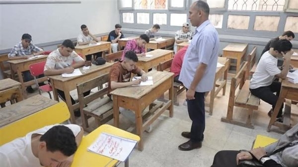 طلاب الشعبة الأدبية يؤدون امتحانات الشهادة الثانوية الأزهرية بجنوب سيناء اليوم