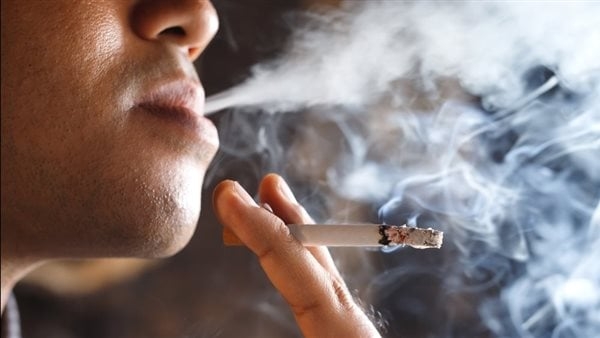 كيف يؤدي استخدام التبغ إلى الإصابة بسرطان الرأس والرقبة؟.. استشاري يوضح
