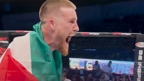 لاعب أيرلندي يفوز على مجند سابق في جيش الاحتلال وحارب في غزة ويهتف: حرروا فلسطين